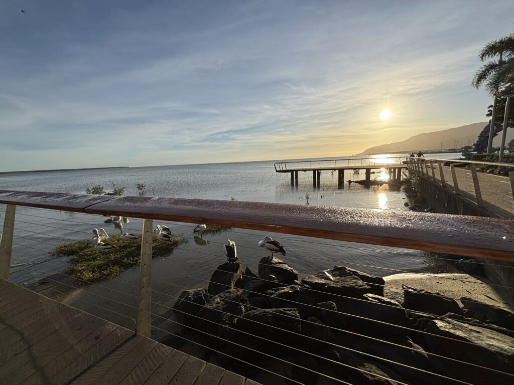 ケアンズ　エスプラネード