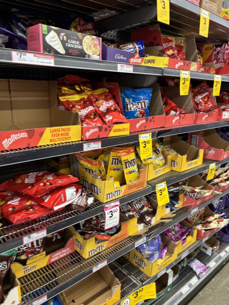 ケアンズ　ウールワース