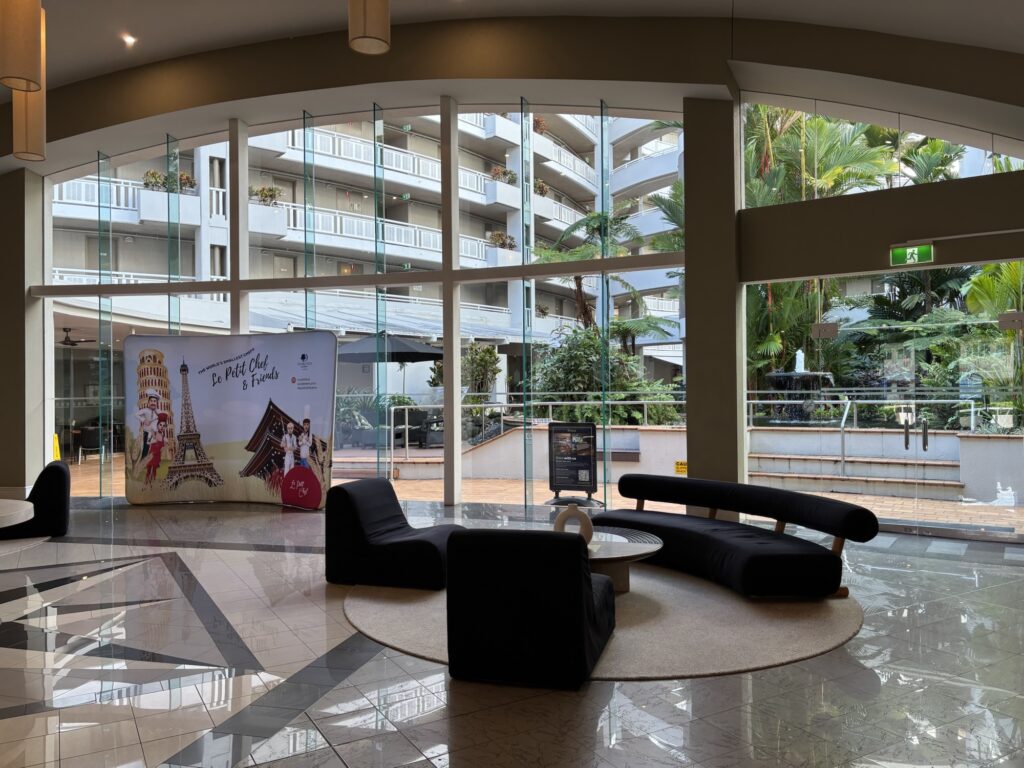 ダブルツリーバイヒルトンケアンズ　ロビー