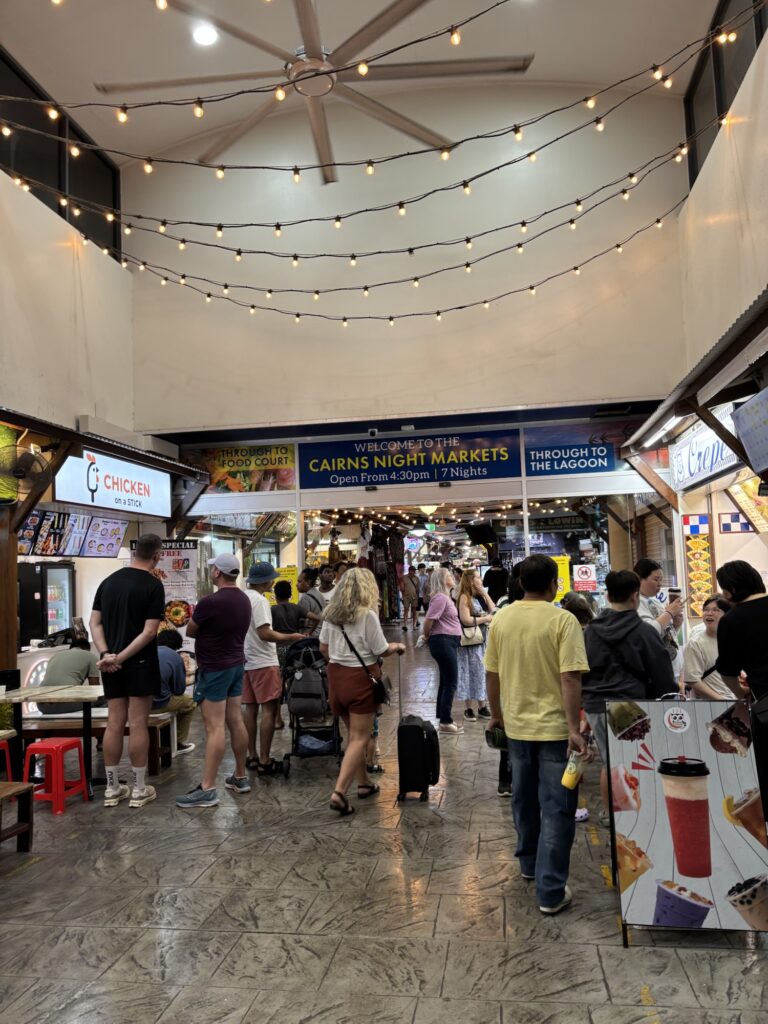 ケアンズ　ナイトマーケット