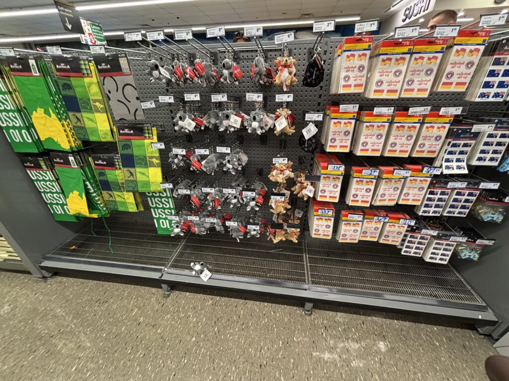 ケアンズ　ウールワース