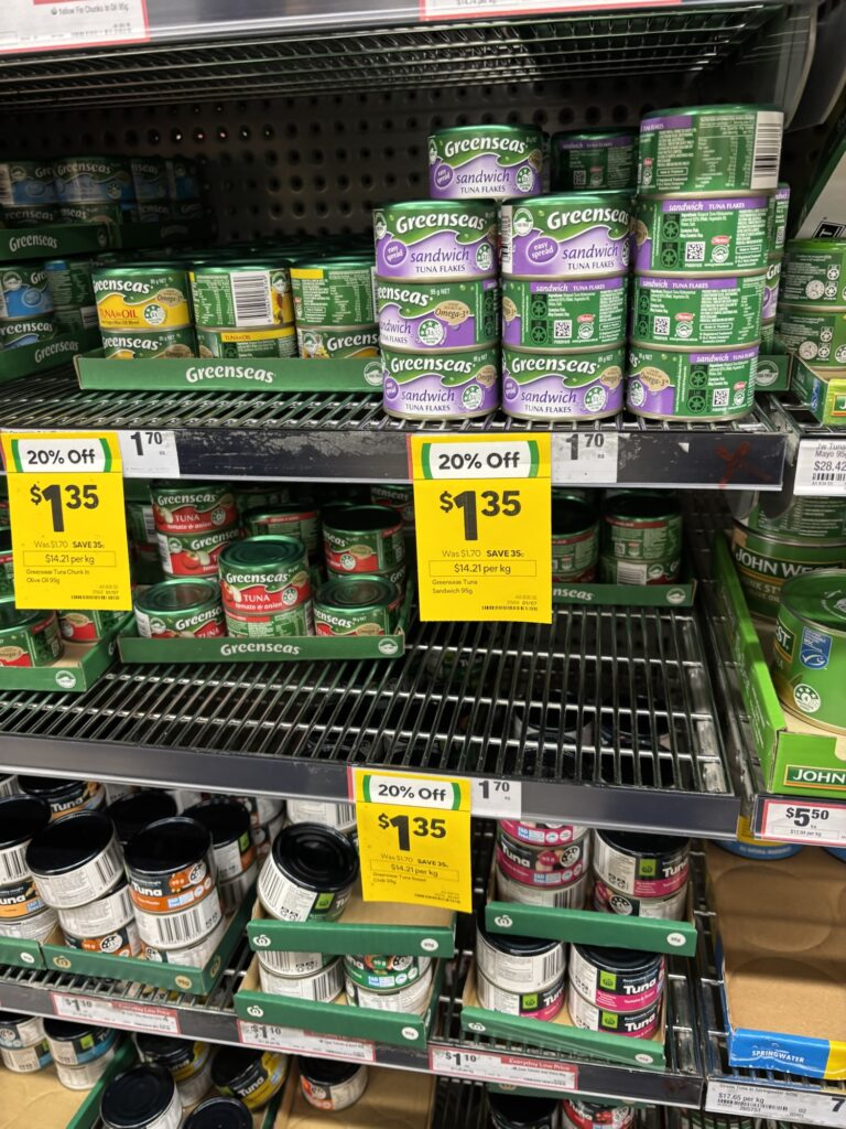 ケアンズ　ウールワース