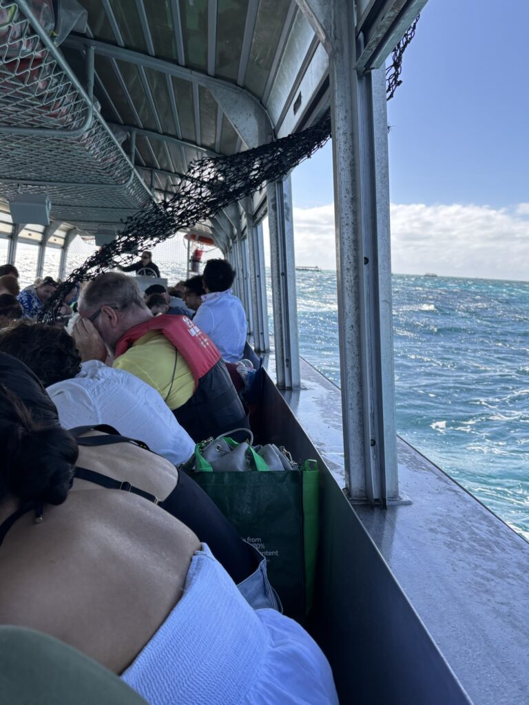 グラスボトムボート