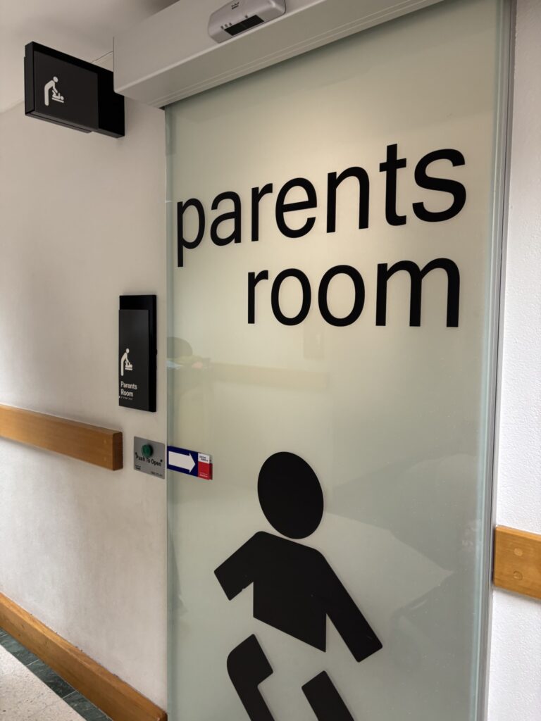 ケアンズセントラル　Parents room