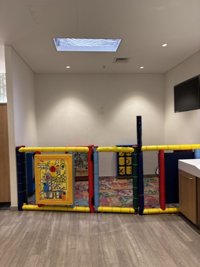 ケアンズセントラル　Parents room