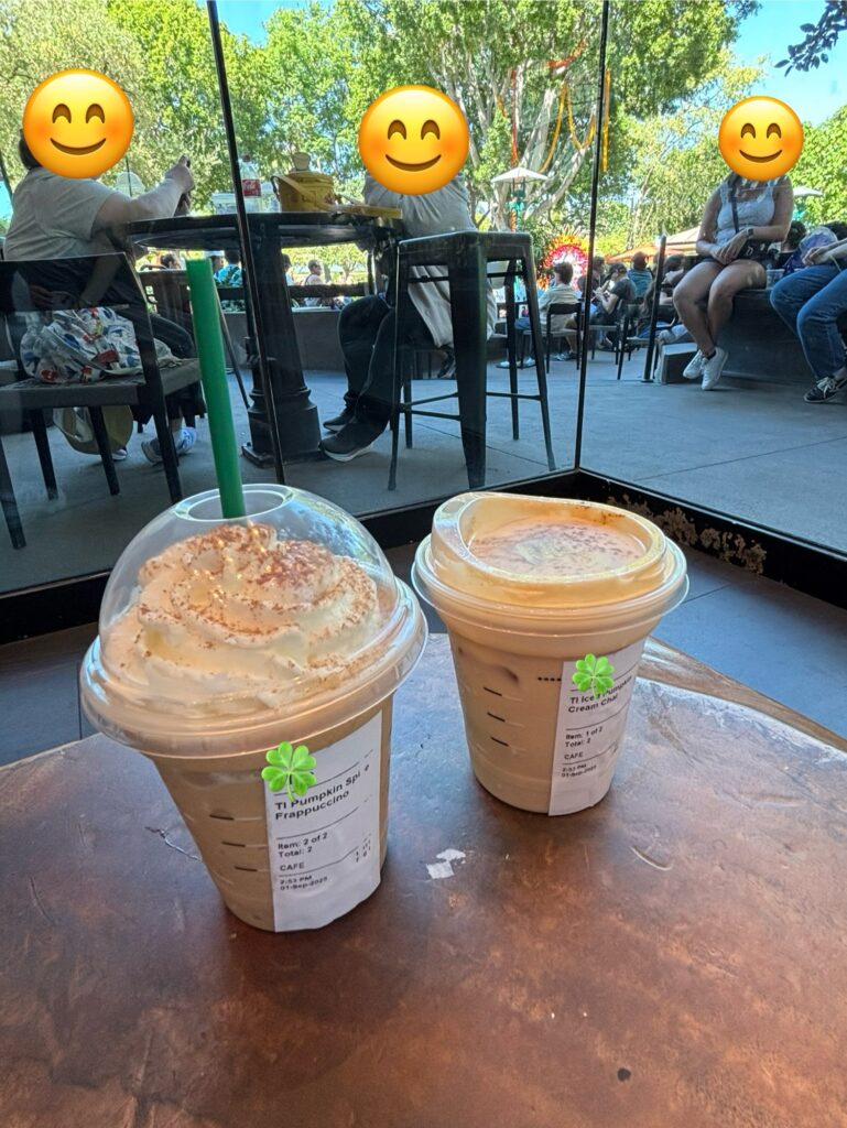 ダウンタウンディズニー　スターバックス