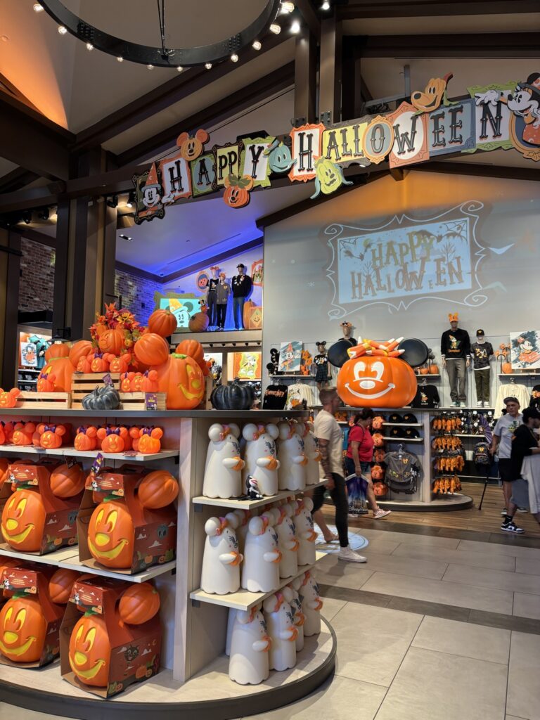 ダウンタウンディズニー　ワールド・オブ・ディズニー