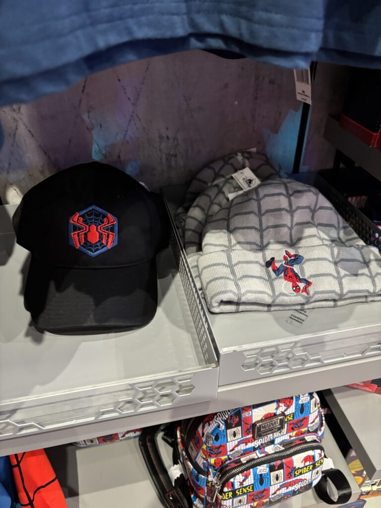 ダウンタウンディズニー　Avengers Reserve　スパイダーマングッズ