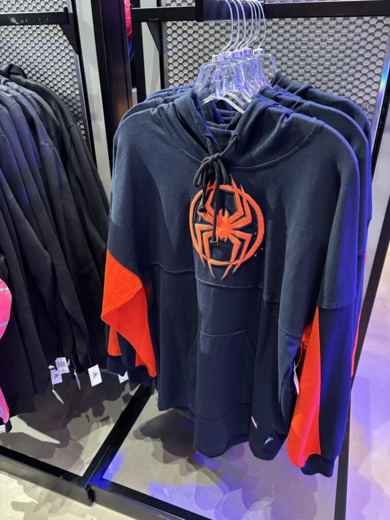 ダウンタウンディズニー　Avengers Reserve