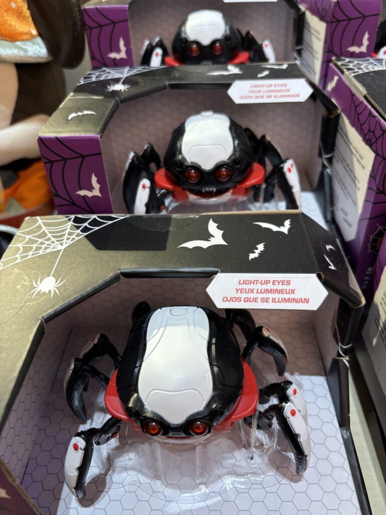 ダウンタウンディズニー　ワールド・オブ・ディズニー　スパイダーマングッズ