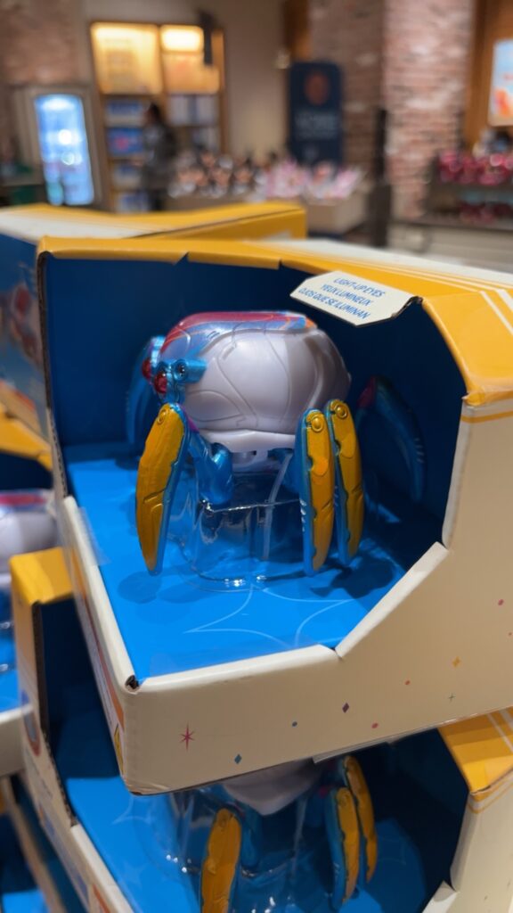 ダウンタウンディズニー　ワールド・オブ・ディズニー　スパイダーマングッズ