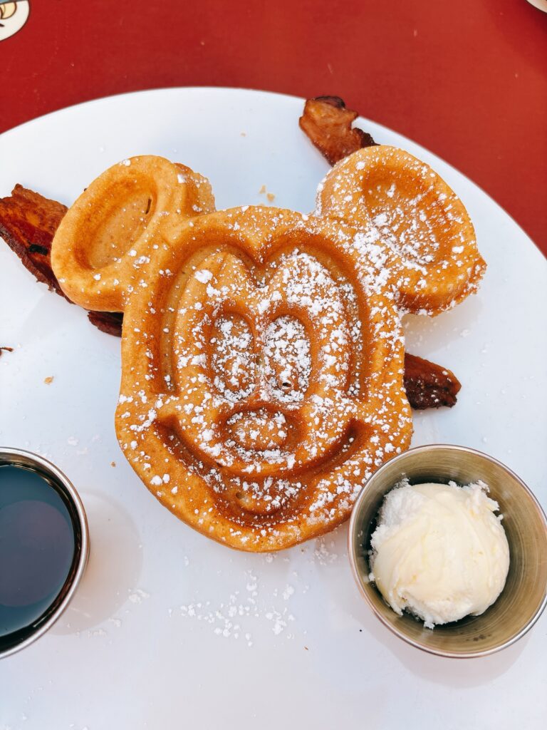 ディズニーランド・パーク　カーネーション・カフェ