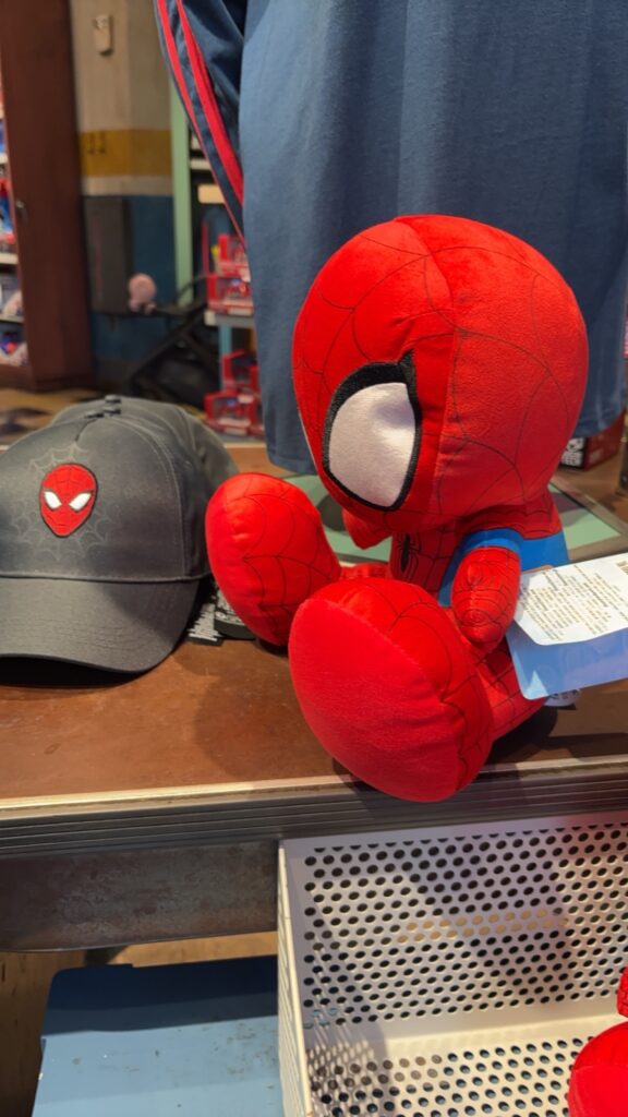 カリフォルニア・アドベンチャー　スパイダーマングッズ