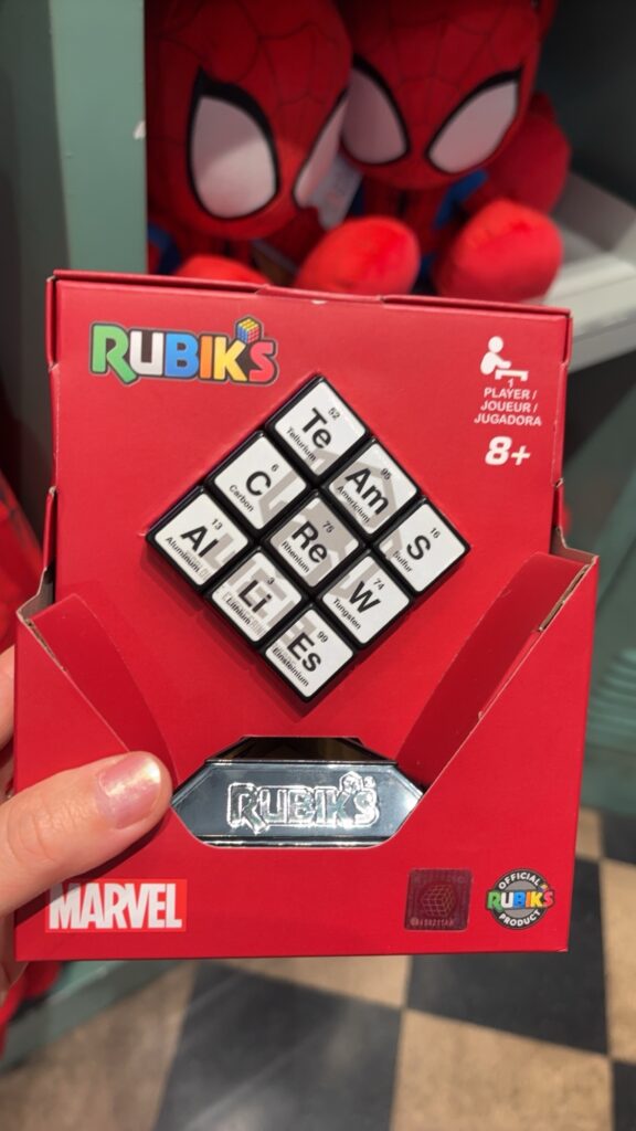 カリフォルニア・アドベンチャー　スパイダーマングッズ