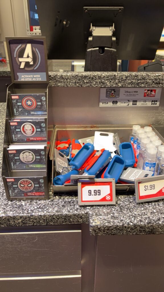 カリフォルニア・アドベンチャー　スパイダーマングッズ