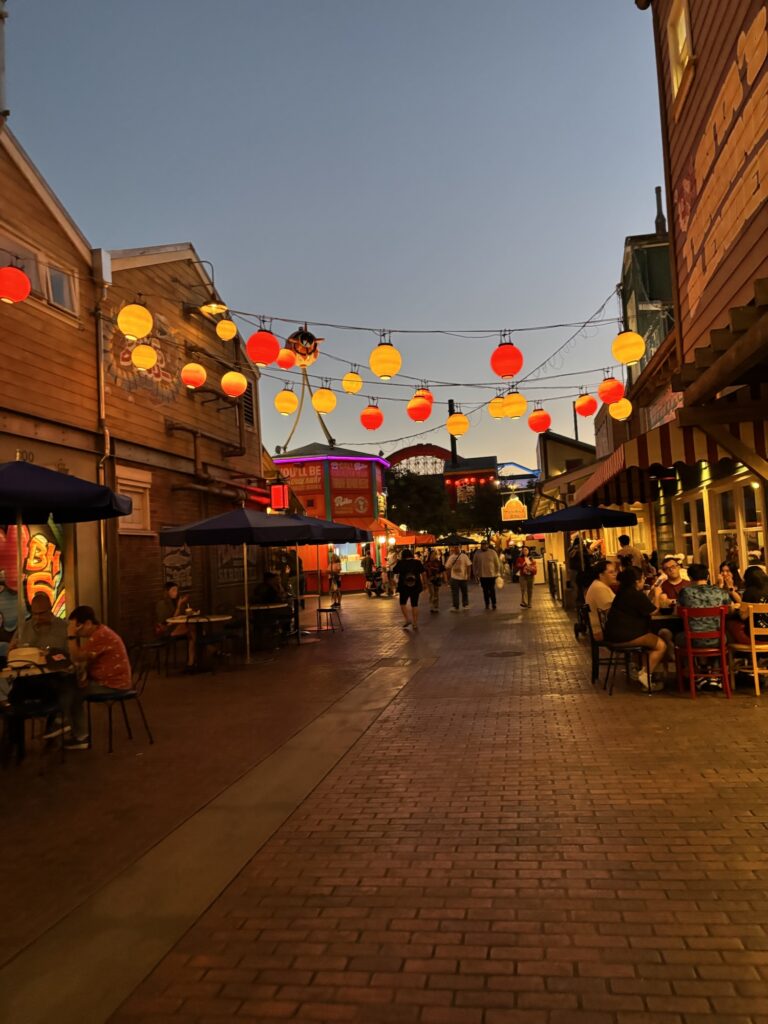 カリフォルニア・アドベンチャー　コーシナ・クカモンガ・メキシカン・グリル